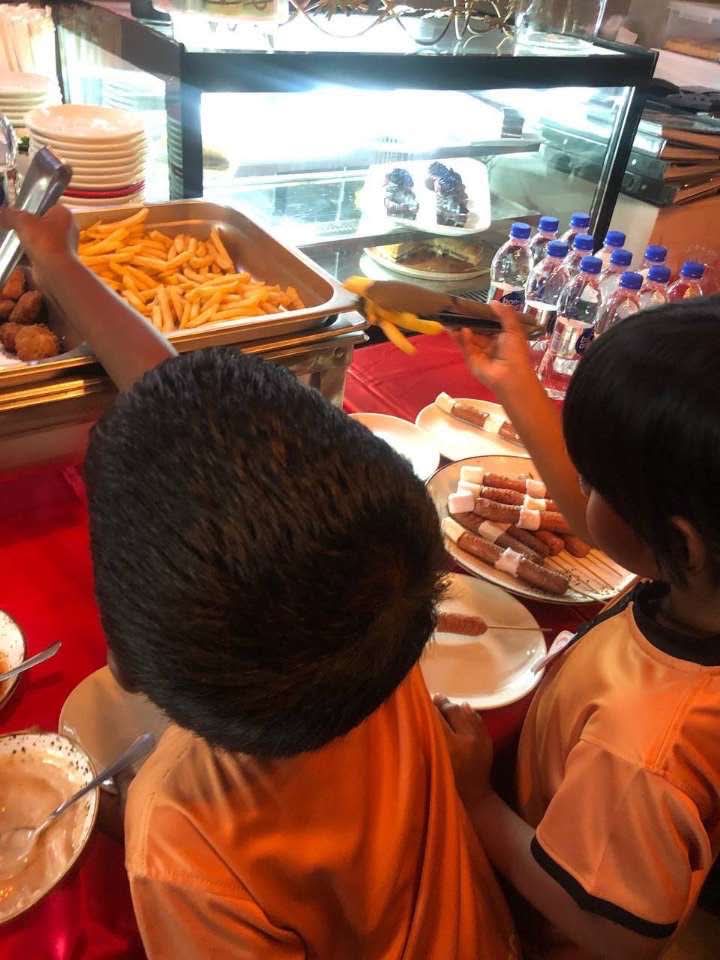 Little learners explore Arabic and Dhivehi through restaurant buffet adventure